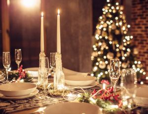 Noël 2017 : c'est le moment d'organiser votre repas / iStock.com-svetikd