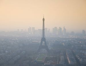 Pollution : quels sont les effets des particules fines sur notre santé ? / iStock.com - VladOrlov