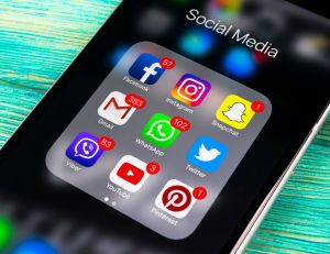Réseaux sociaux : quel avenir pour la communication ? / iStock.com - bigtunaonline