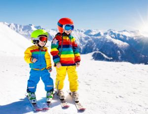 Sport d'hiver : louez vos vêtements de ski / iStock.com - FamVeld