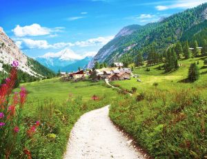 Tourisme de montagne : vers une diversification des activités liées au réchauffement climatique / iStock.com - Max Labeille
