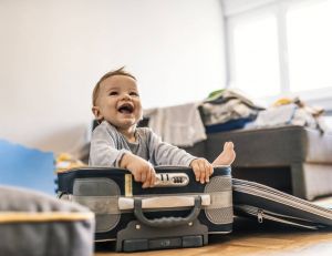 Vacances avec bébé : les 15 indispensables/istock.com-ljubaphoto