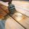Des lasures au naturel : protéger vos meubles en bois en respectant l'écologie ! / iStock.com - stevecoleimages